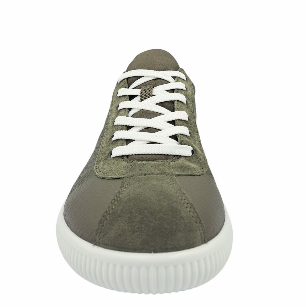 Ecco Balloon Tarmac